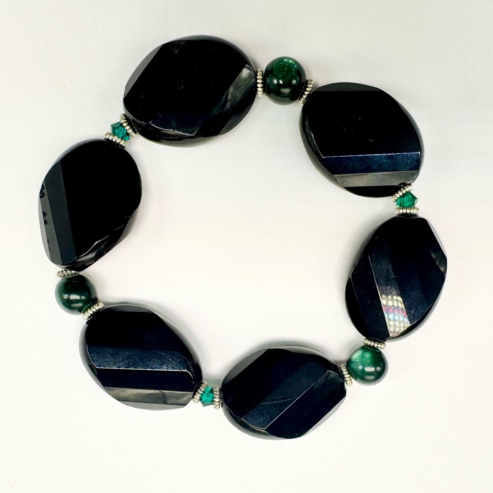 Black Onyx and Green Beaded Bracelet